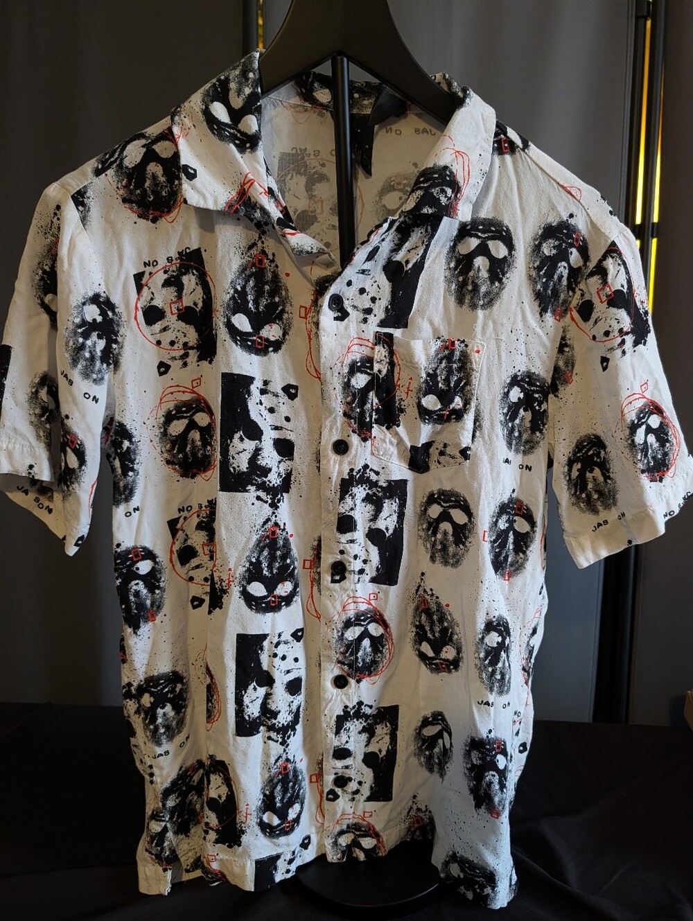 Men's Jason Vorhees Friday The 13th Halloween Shirt Small